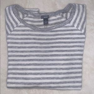 gray & white striped long sleeve thermal